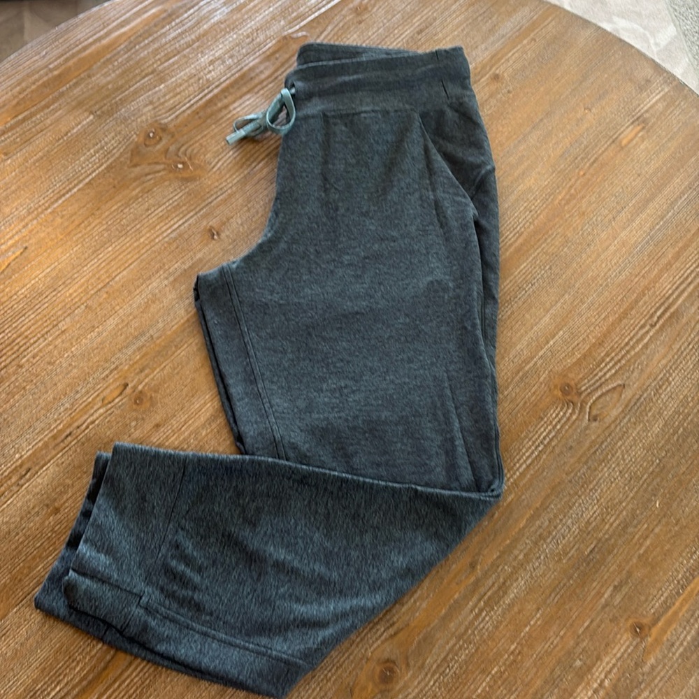 Lululemon 3/4 Jogger